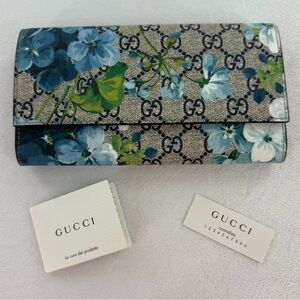 NWOT Gucci Blooms Wallet